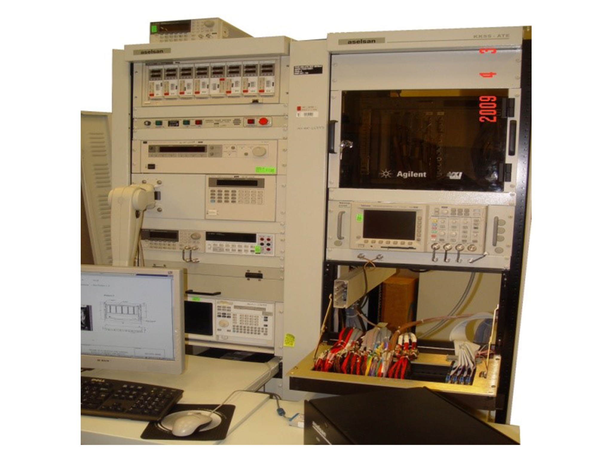 19-inch-dual-tip-kabinet