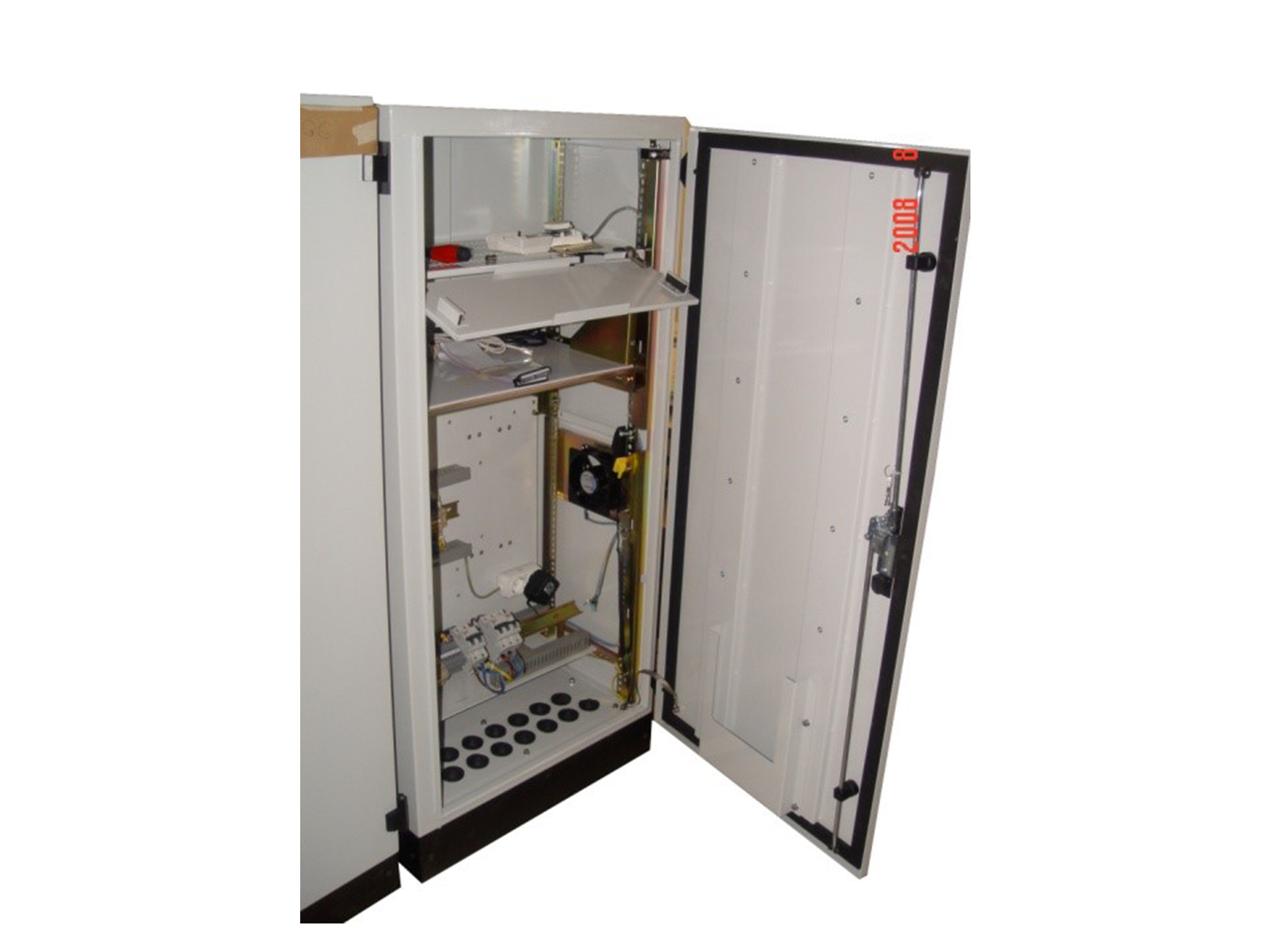 19-inch-rack-kabin-sistemleri