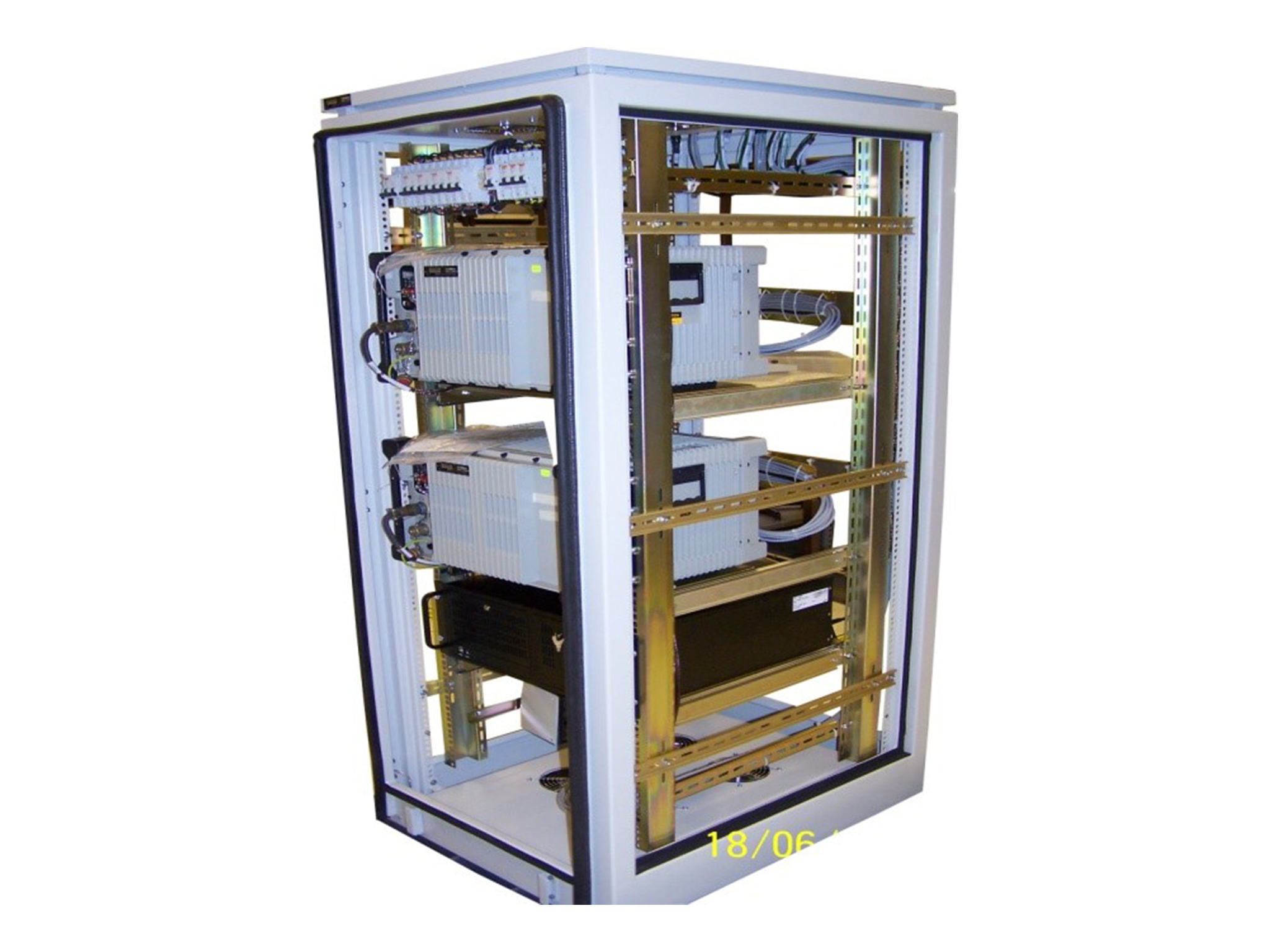 19-inch-rack-kabin-sistemleri